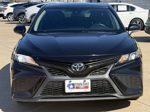 Used 2023 Toyota Camry SE image 8