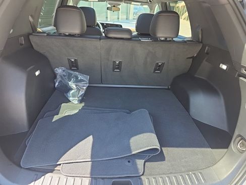 Used 2025 Chevrolet Equinox ACTIV w/ Convenience Package III AWD/4WD image 21
