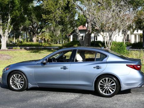 Used 2018 INFINITI Q50 Luxe w/ Sensory Package (Luxe) RWD image 4