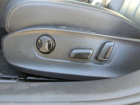 Used 2020 Volkswagen Passat 2.0T SEL image 11