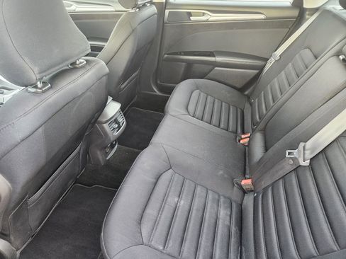 Used 2016 Ford Fusion SE image 20