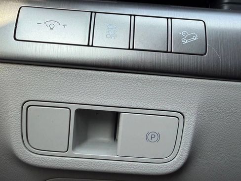Used 2025 Hyundai Kona SEL AWD/4WD image 18