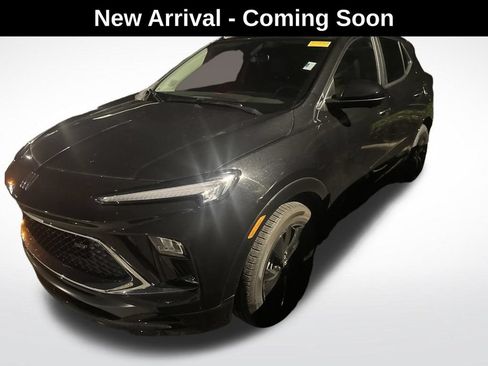 Used 2025 Buick Encore GX Sport Touring w/ Advanced Technology Package FWD image 1