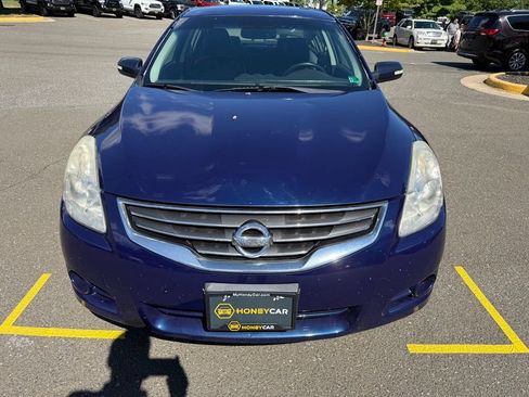 Used 2010 Nissan Altima 2.5 SL w/ SL Pkg FWD image 2