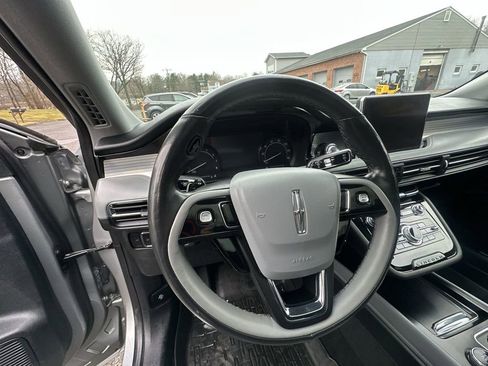 Used 2022 Lincoln Corsair AWD w/ Premium Package image 14