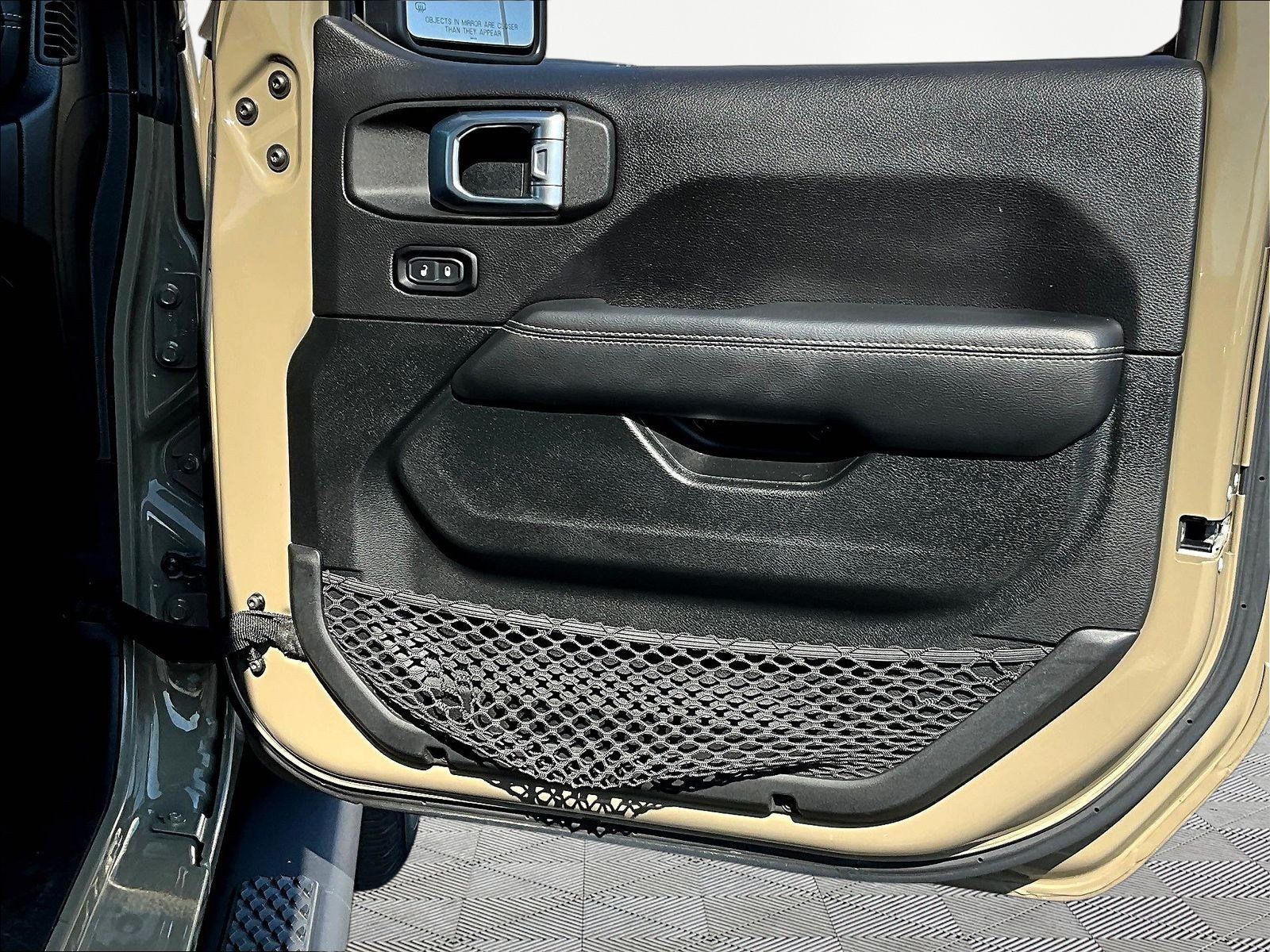 Used 2020 Jeep Gladiator Overland AWD/4WD image 28