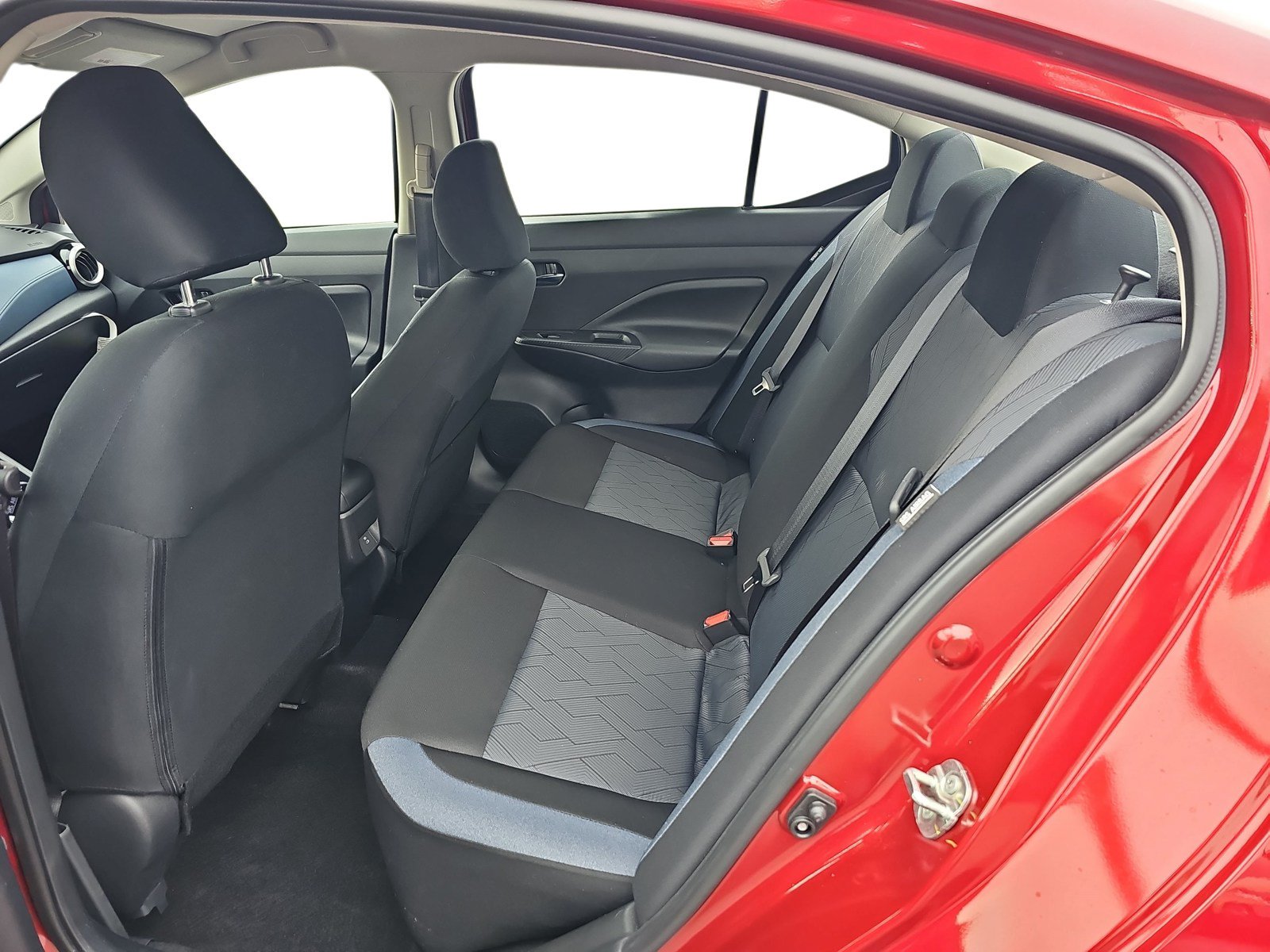 Used 2025 Nissan Versa SV w/ Trunk Package FWD image 11