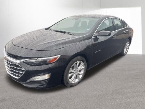 Used 2025 Chevrolet Malibu LT FWD image 1