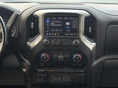 Used 2020 Chevrolet Silverado 1500 LT Trail Boss AWD/4WD image 18