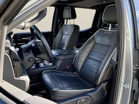 Used 2023 GMC Sierra 1500 AT4X image 22