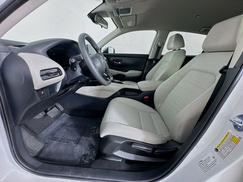 Used 2025 Honda HR-V LX image 15