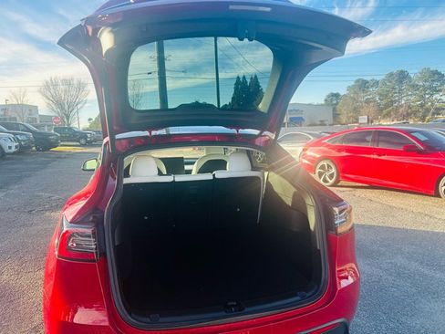 Used 2021 Tesla Model Y Performance image 13