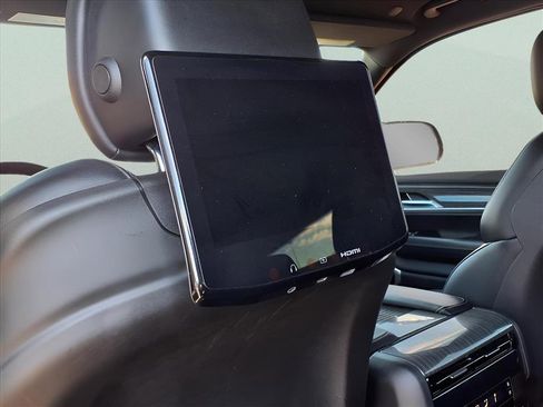 Used 2022 Jeep Wagoneer Series II w/ Rear Seat Video Group 1 image 19