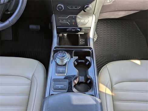 Certified 2019 Ford Edge SEL w/ Equipment Group 201A image 19