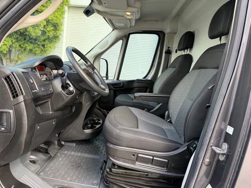 Used 2018 RAM ProMaster 2500 w/ Premium Appearance Group image 14