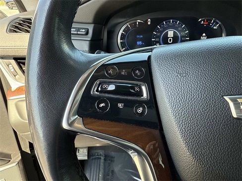 Used 2020 Cadillac Escalade Luxury image 25