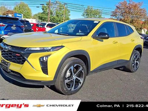 Certified 2024 Chevrolet Trax RS w/ Driver Confidence Package image 4