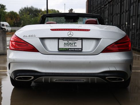 Used 2017 Mercedes-Benz SL 550 image 11