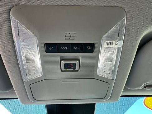 Used 2024 Toyota RAV4 LE AWD/4WD image 40