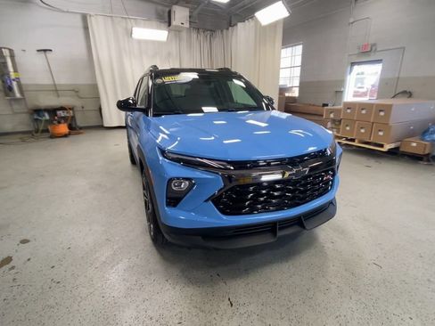 Certified 2024 Chevrolet TrailBlazer RS w/ Convenience Package AWD/4WD image 3