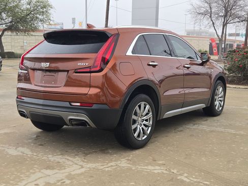 Used 2019 Cadillac XT4 Premium Luxury image 3