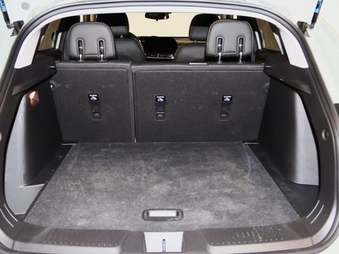 Used 2025 Chevrolet Trax ACTIV w/ Sunroof Package FWD image 69