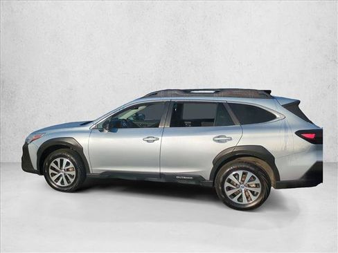 Used 2024 Subaru Outback Premium AWD/4WD image 9