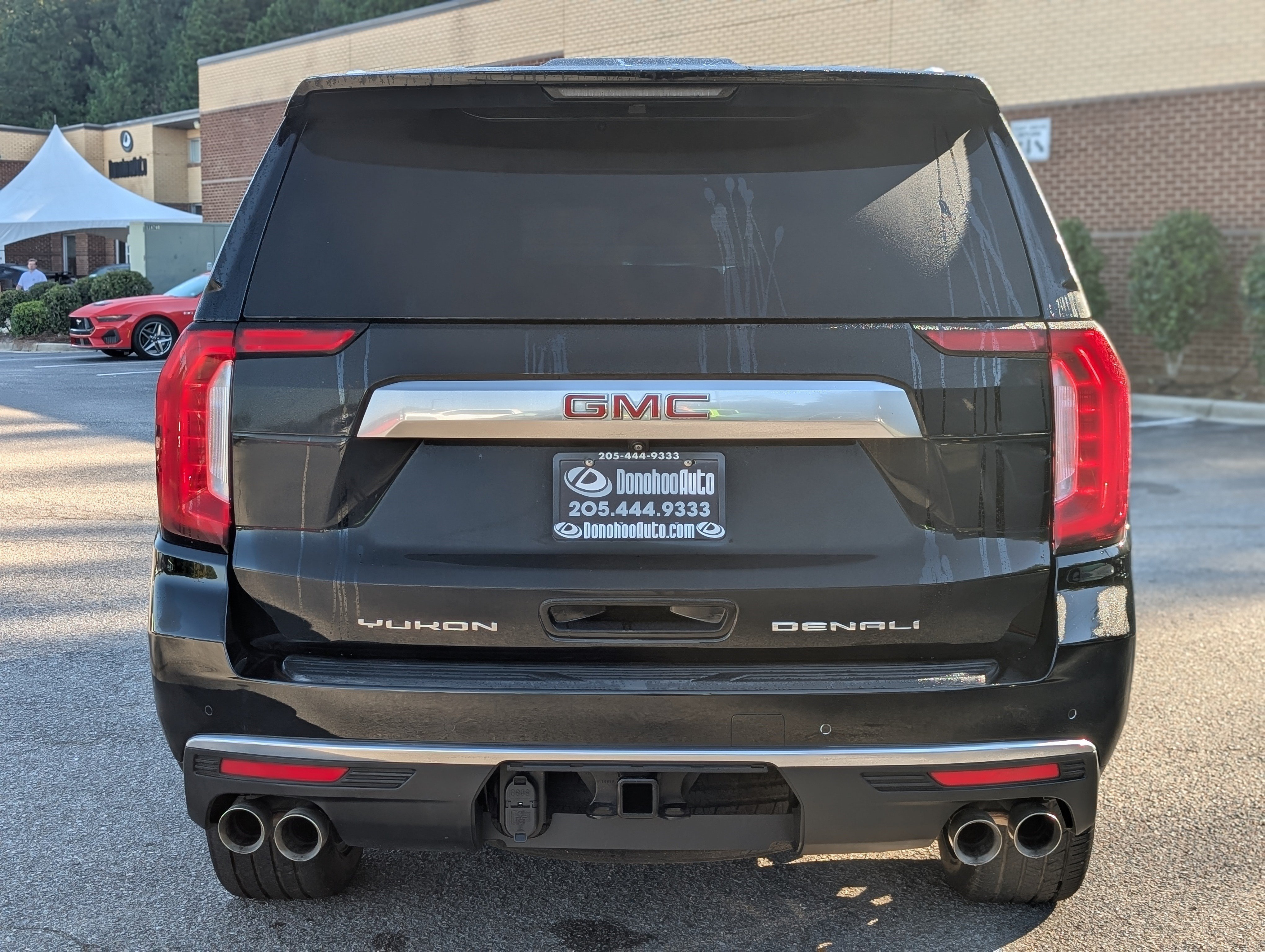Used 2023 GMC Yukon Denali AWD/4WD image 8