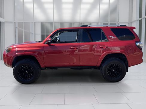 Used 2017 Toyota 4Runner TRD Off-Road Premium AWD/4WD image 3