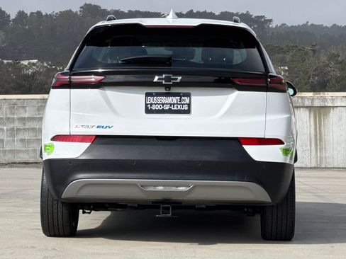 Used 2022 Chevrolet Bolt EUV LT w/ Convenience Package FWD image 10