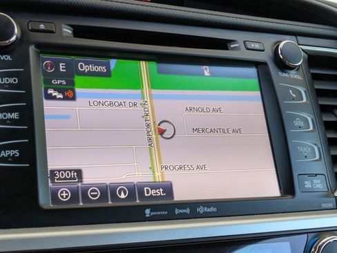 Used 2019 Toyota Highlander XLE image 32