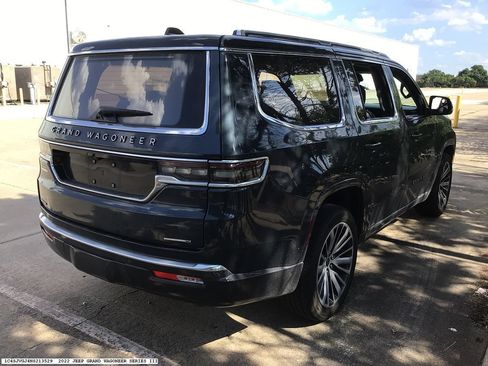Used 2022 Jeep Grand Wagoneer Series III AWD/4WD image 5