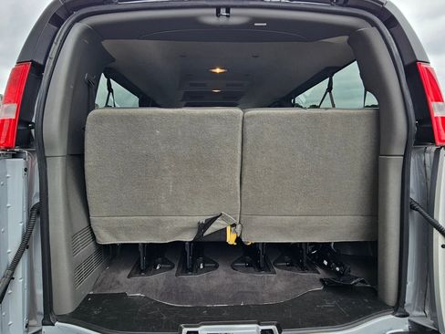 Used 2023 Chevrolet Express 3500 LS image 29