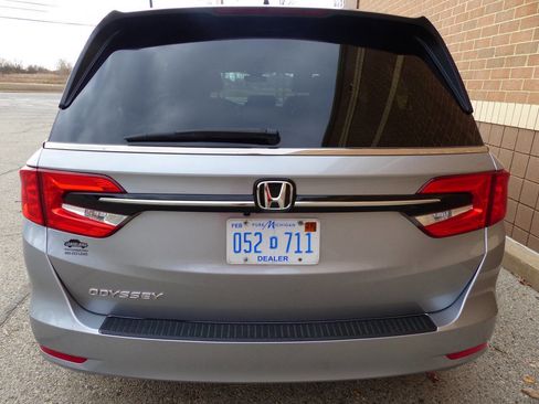 Used 2024 Honda Odyssey EX-L image 8