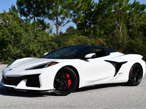 Used 2024 Chevrolet Corvette E-Ray Convertible w/ 3LZ AWD/4WD image 19