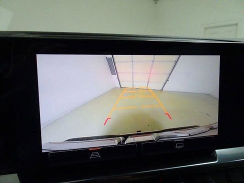 Used 2024 GMC Sierra 1500 SLE image 36