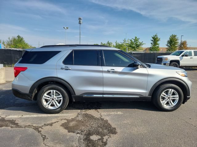 Used 2020 Ford Explorer XLT w/ Equipment Group 202A AWD/4WD image 9