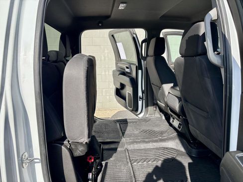 Used 2024 Chevrolet Silverado 2500 LT image 18