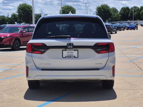 Used 2025 Honda Odyssey Touring image 7