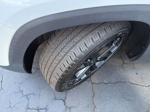 Used 2021 GMC Terrain SLE w/ Elevation Edition image 18