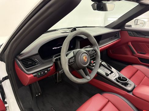 Certified 2026 Porsche 911 Targa 4 GTS AWD/4WD image 4