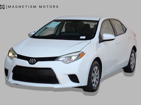 Used 2014 Toyota Corolla LE FWD image 4