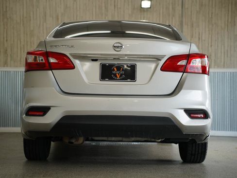 Used 2019 Nissan Sentra S FWD image 6