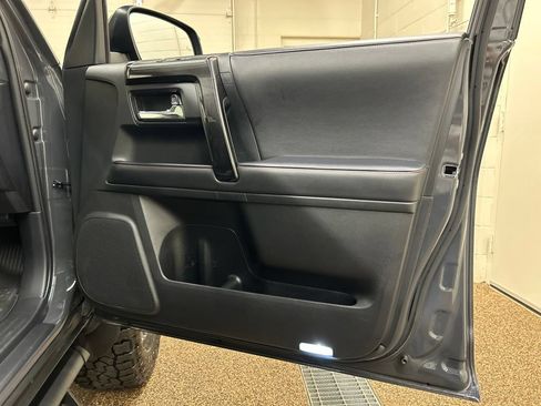 Used 2024 Toyota 4Runner TRD Off-Road Premium w/ Off Road Premium Plus Package AWD/4WD image 16