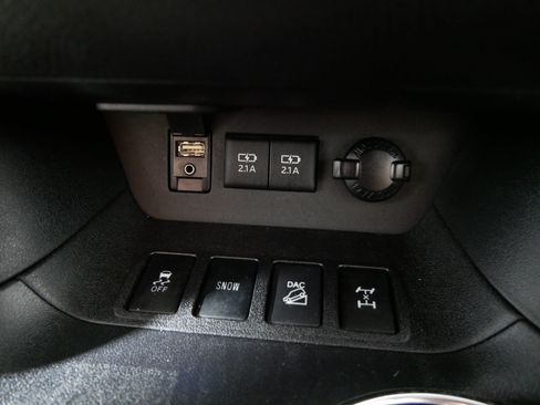 Used 2017 Toyota Highlander Limited w/ Protection Package #3 AWD/4WD image 29