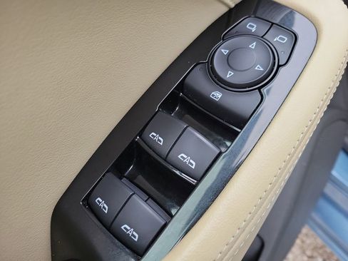 Certified 2023 Cadillac CT5 Luxury w/ Sun And Sound Package image 17