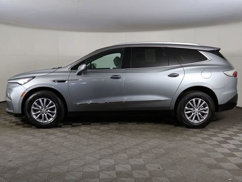 Used 2024 Buick Enclave Premium AWD/4WD image 12