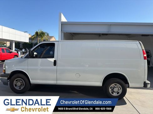 Used 2018 Chevrolet Express 2500 Work Van w/ Driver Convenience Package image 4