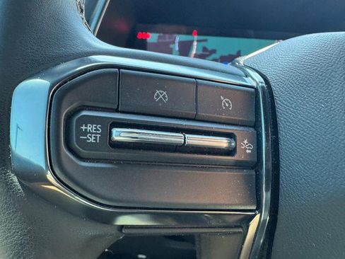 Used 2025 GMC Canyon AT4 image 16