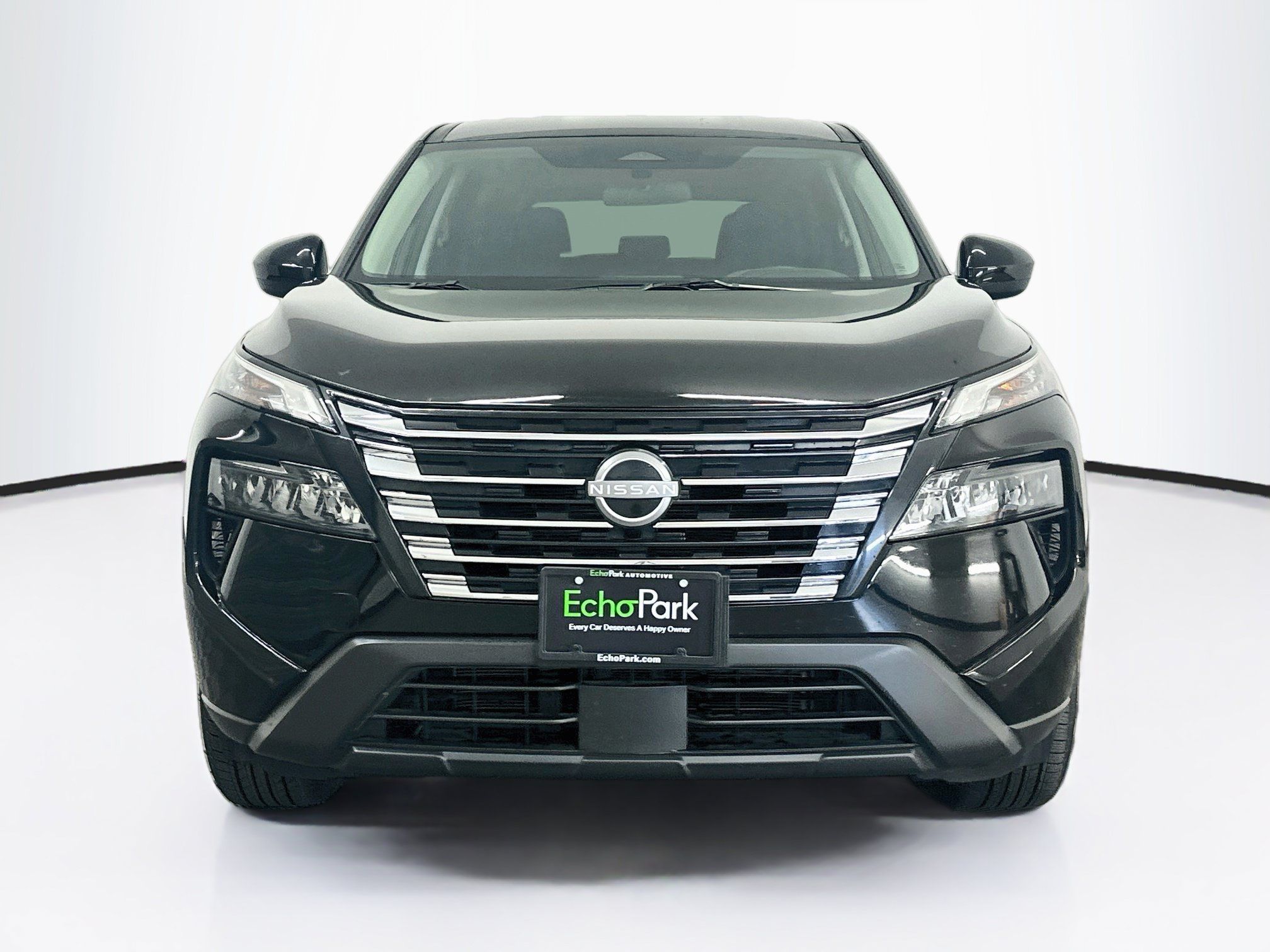 Used 2025 Nissan Rogue SV AWD/4WD image 2